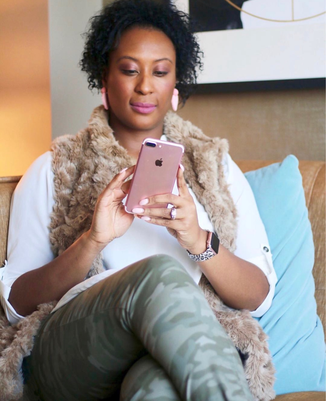 Carolina Samani: Protecting Your Digital Footprint - iy8f42o